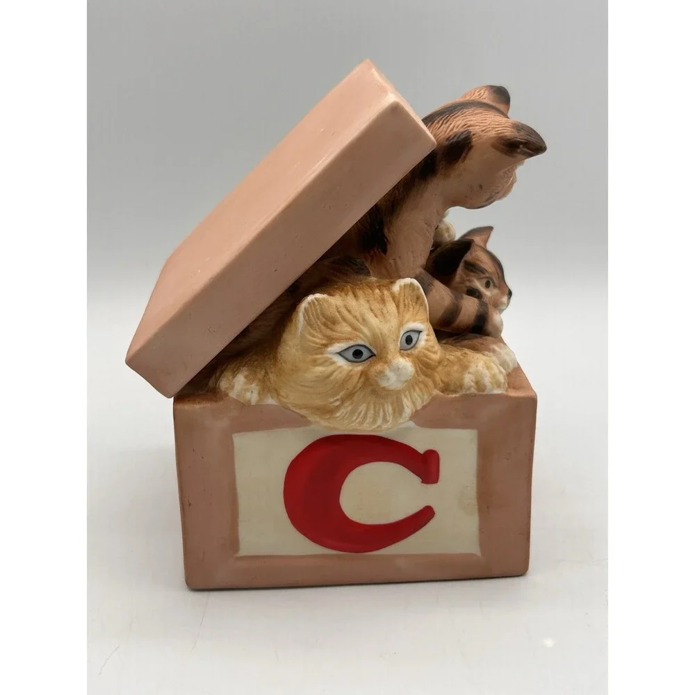 Vintage 1981‎ MANN Cats In The Box Ceramic Music Box